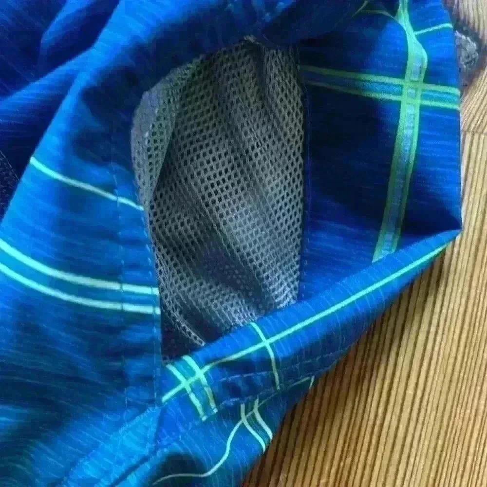 2 Pairs Of Men's Swim Trunks... ZX... ZeroXposur Size Large